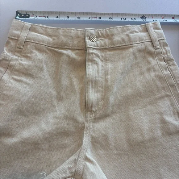 ZARA Cream Off White Cut Off High Waist Shorts with Adorable Button NWOT Size 6 - Picture 6 of 16